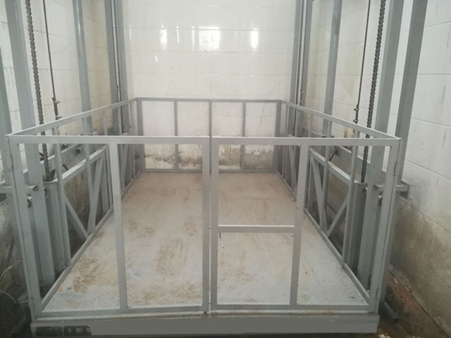 导轨链条升降平台